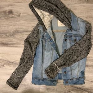 Women’s Mossimo hooded sweater/denim jacket size medium